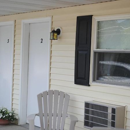 Autumn Breeze Motor Lodge North Woodstock Exterior foto