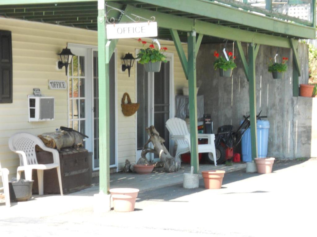 Autumn Breeze Motor Lodge North Woodstock Exterior foto